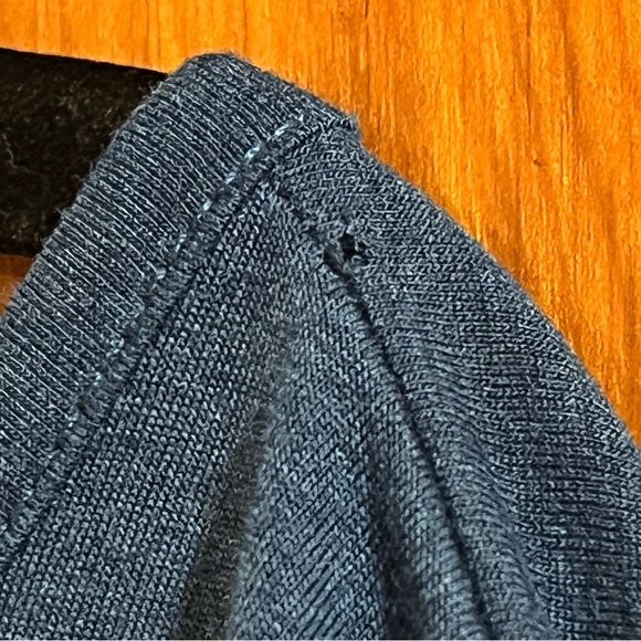 Nike Dri Fit Womens S Top Short Sleeve Side Slits Workout Activewear Blue - Picture 11 of 13